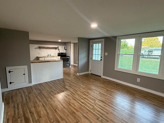 3rd image of 901 Jacobs Ave