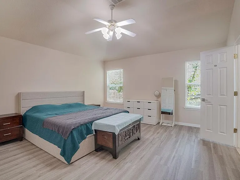 2724 Kickapoo Cavern Dr — Photo 13