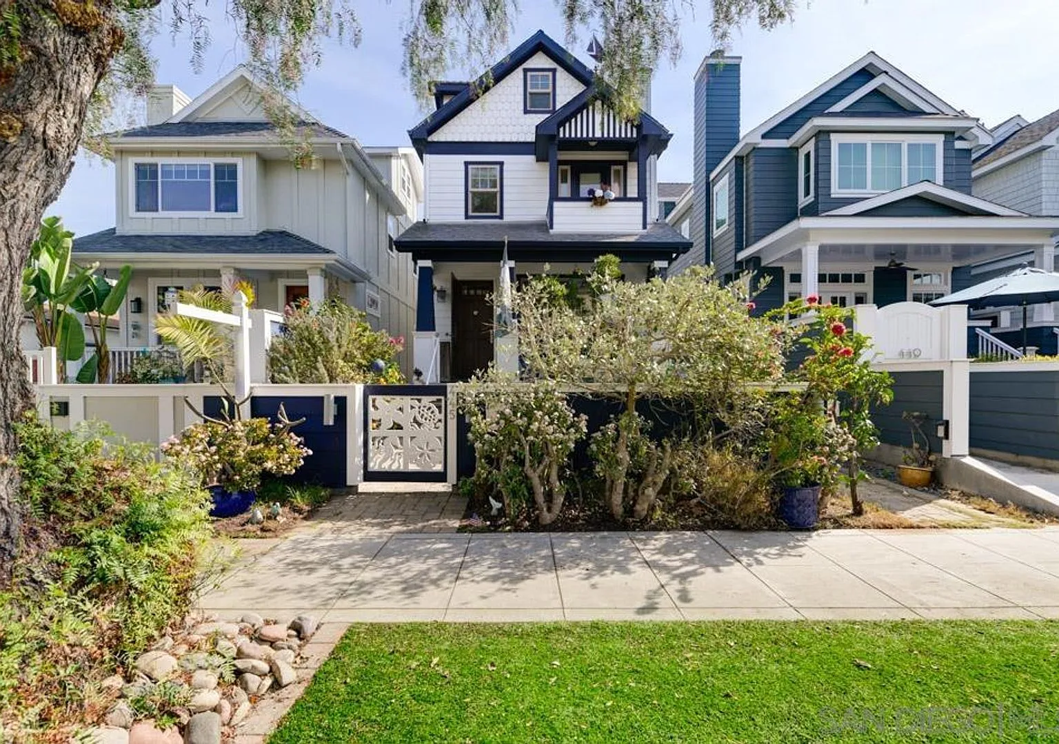 Long Term Furnished Rental available in Coronado! — Photo 1