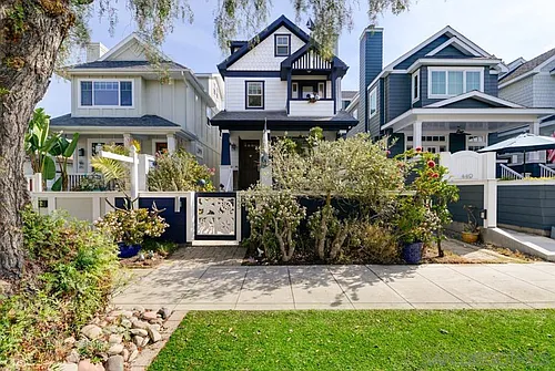 445 E Ave Photo 1