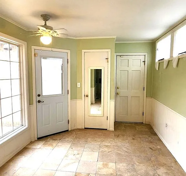 7900 Lakehurst Dr — Photo 34