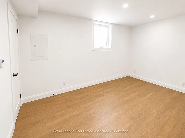 17 White Ave #1 — Photo 7