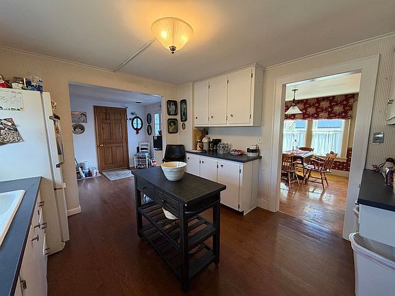 4th image of 107 Killington Avenue