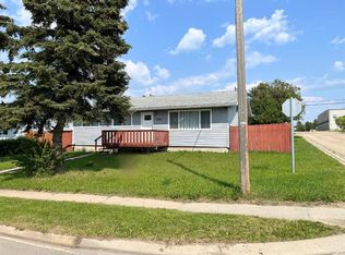 4901 W 51st St, Valleyview, AB T0H3N0