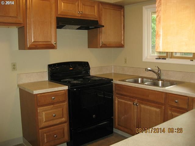 2nd image of 500 NE 19th St
