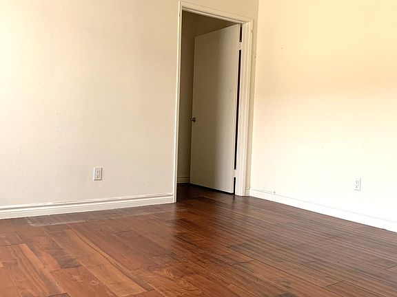 2nd image of 843 S Ardmore Ave APT 203