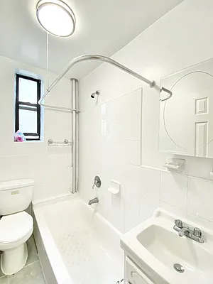 Rented by Bohemia Realty Group | media 12