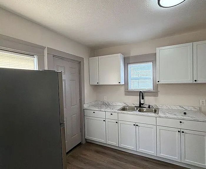 1st image of 3724 Fairview Ave #5