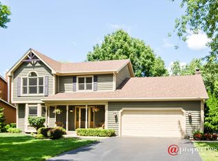 516 Mitchell Dr, Grayslake, IL