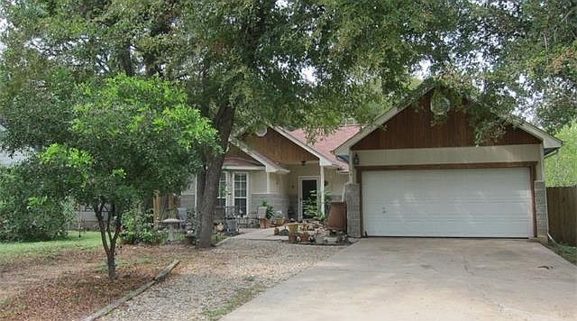 1st image of 104 N Mockingbird Cir