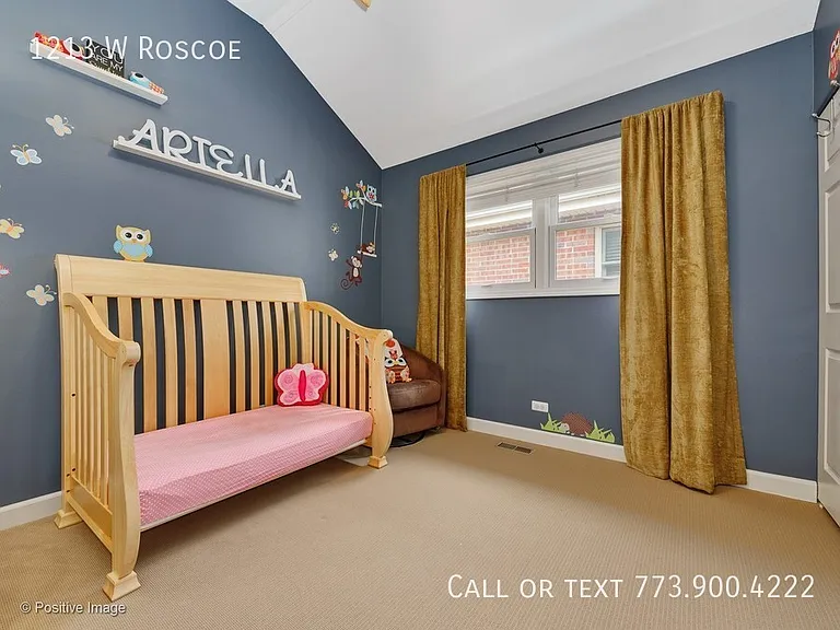 1213 W Roscoe St — Photo 25