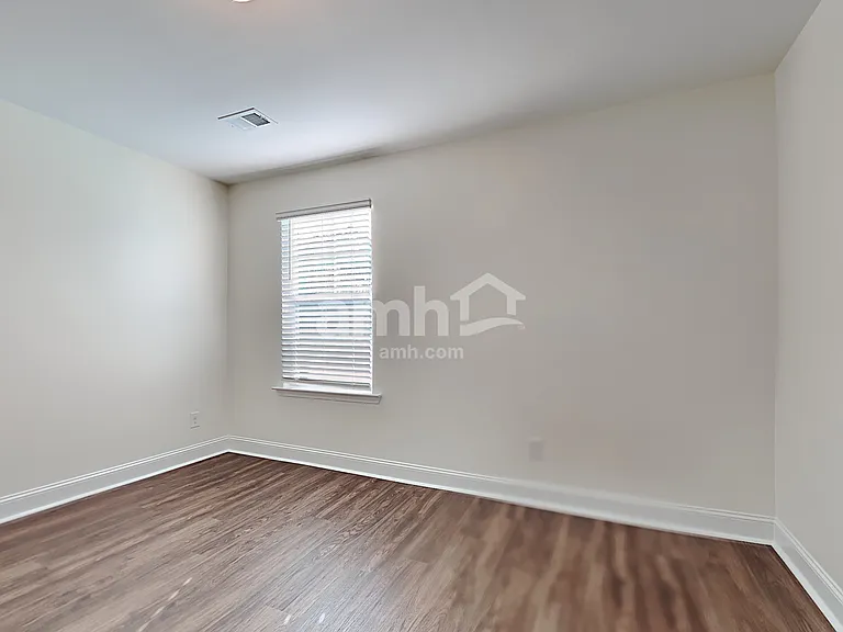 307 Bering Ln — Photo 14