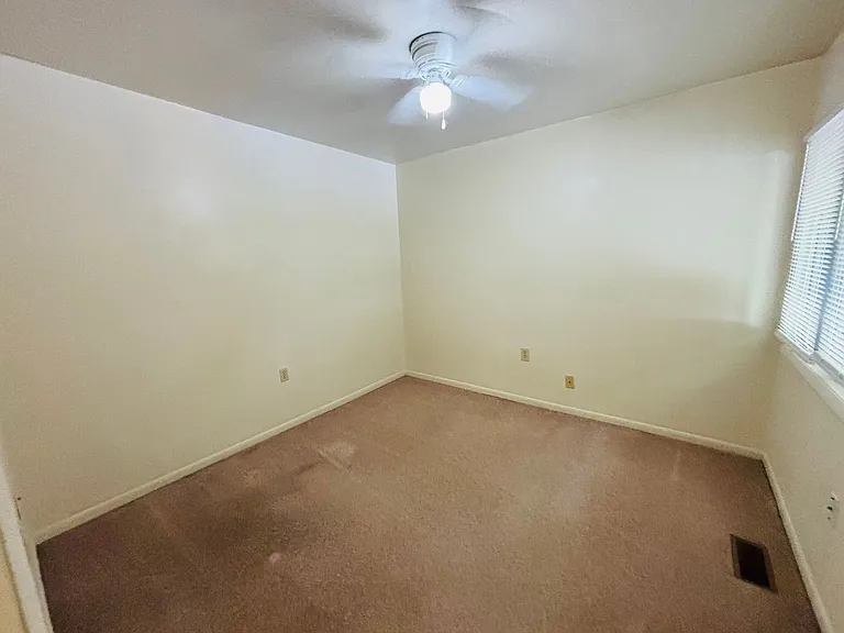 316 Shenandoah Cir — Photo 11