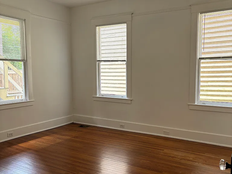 810 Barnard St — Photo 18