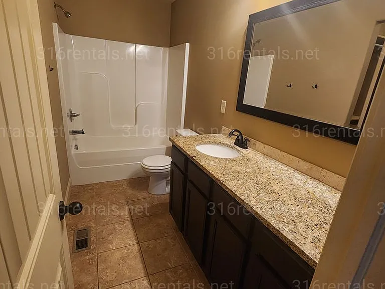 5645 N Lycee Ct — Photo 8