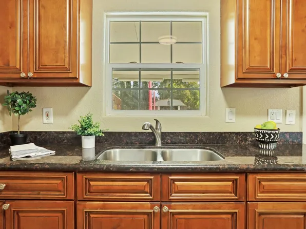 2466 E Park St, Stockton, CA 95205