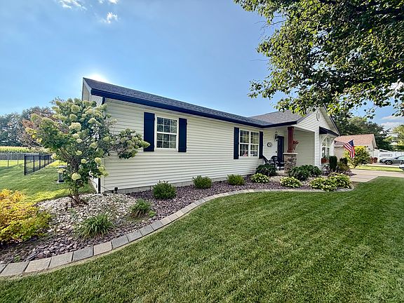 3rd image of 312 Randolph Dr