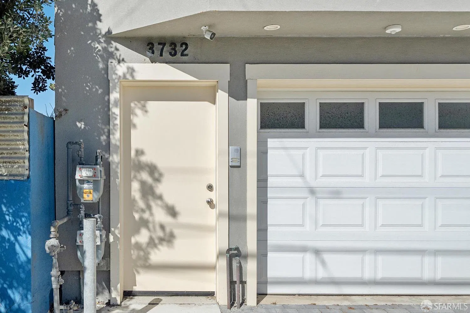 3 bed, 3.0 bath, 1500 sqft, $6,250 — Photo 2
