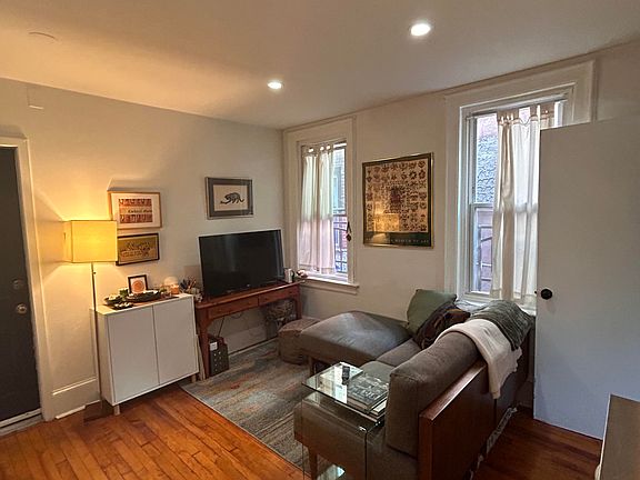3rd image of 2311 E York St APT 1R