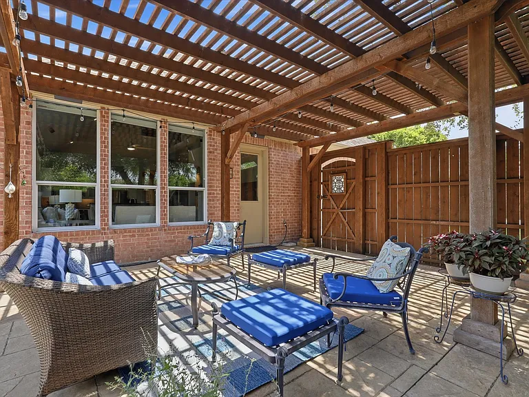 5668 Bay Meadows Dr — Photo 41