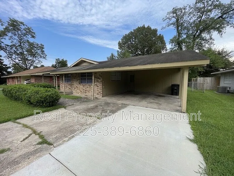 3 bed, 2.0 bath, 1362 sqft, $1,750 — Photo 2