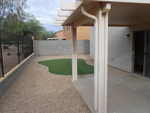 5th image of 2404 E Meadow Creek Way