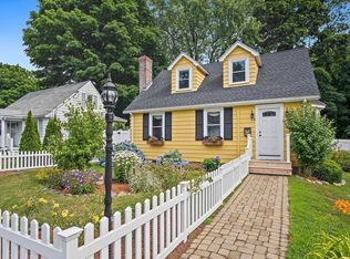 13 Curtis Rd, Woburn, MA 01801