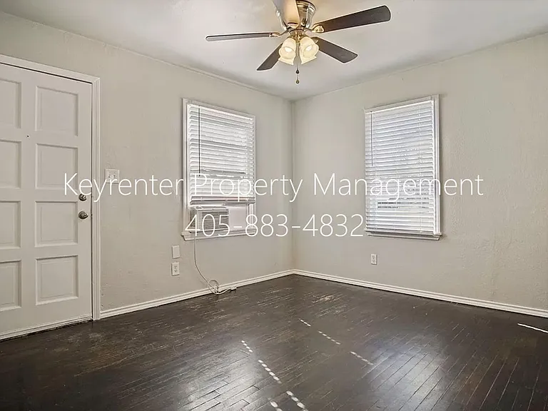 3937 SW 27th Pl — Photo 6