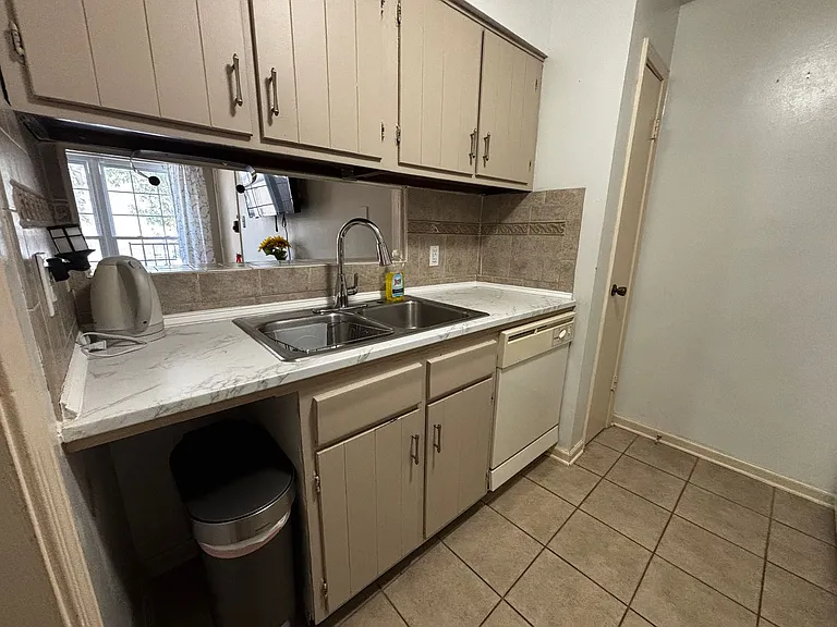 1601 N Bryant St #35 — Photo 6