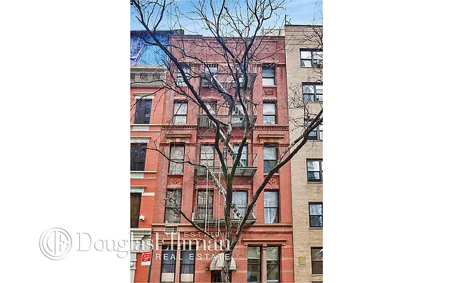 Sold by Douglas Elliman | media 15