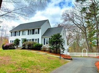 6 Wyndbrook Ln, Chelmsford, MA 01824