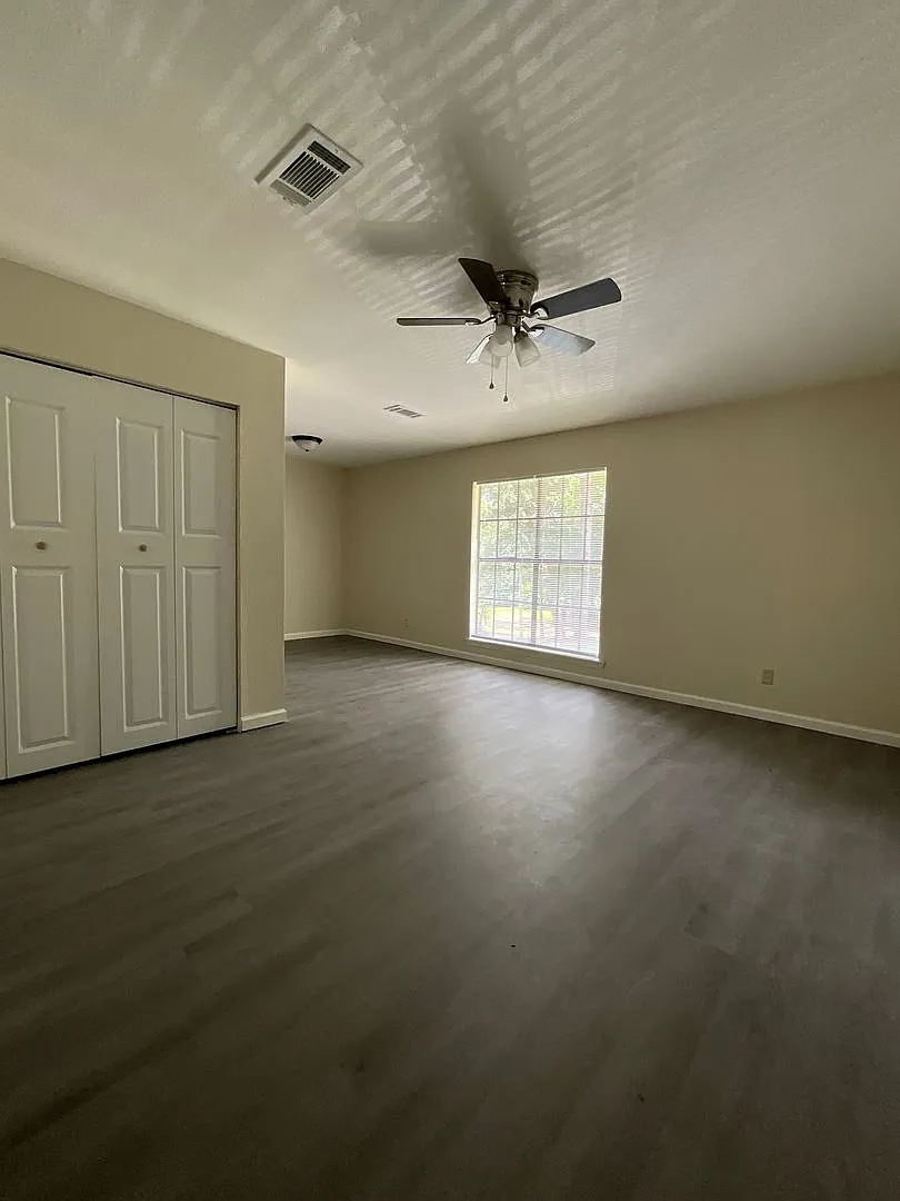Sarver Apartments — Photo 2