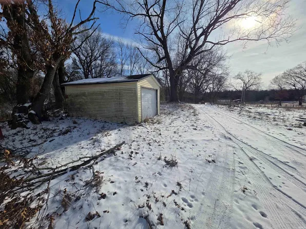 840 W 450 S, North Judson, IN 46366