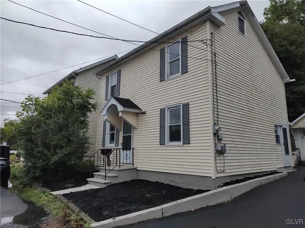 673 W Washington St, Slatington, PA 18080