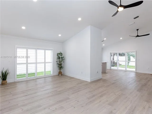46 Gables Blvd