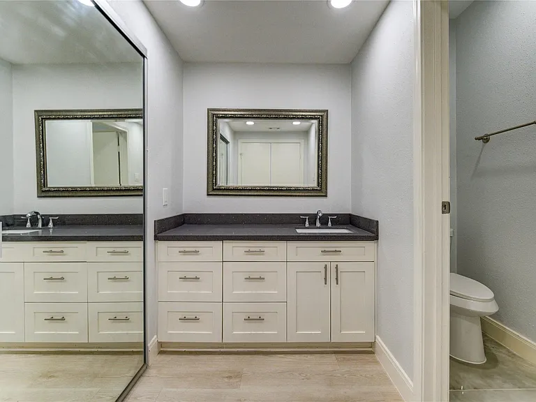11711 Memorial Dr #534 — Photo 32