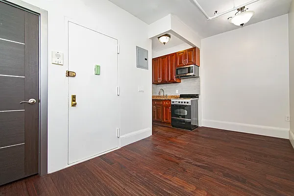 Rented by REAL New York | media 29