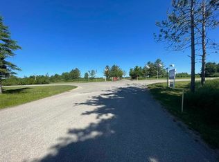 11758 Us Highway 31 N, Charlevoix, MI 49720