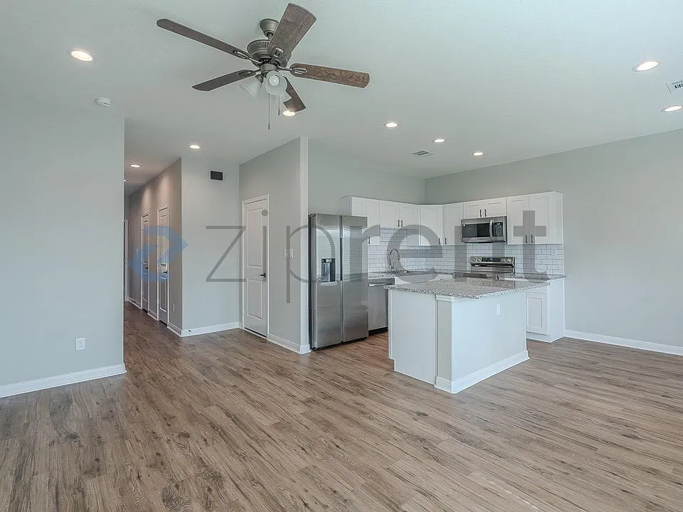 14010 Longstreet Rd #7C