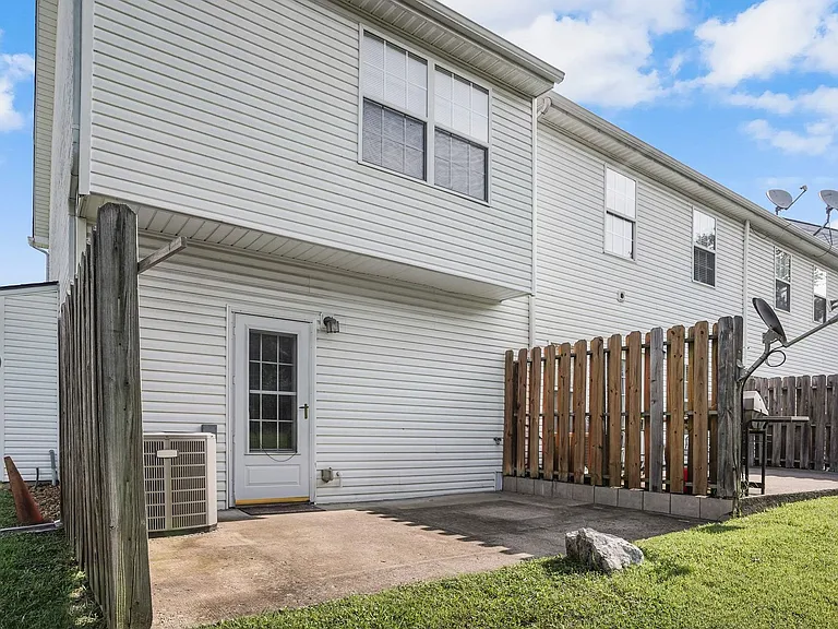 4006 Clinton Ln — Photo 20