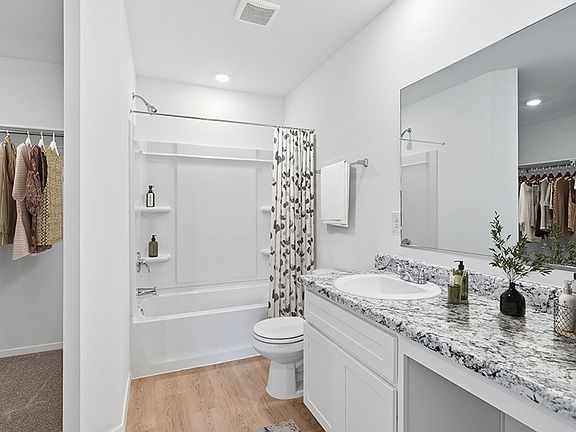 7th image of this home