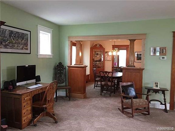4th image of 493 Old Falls Blvd