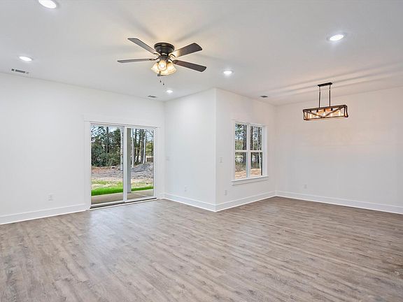 5th image of 250 Dobson Rd