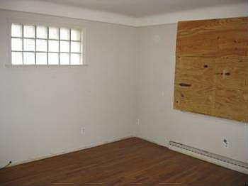 2nd image of 13668 Manning St