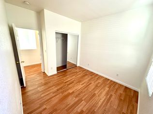 5383 Flowing Spring St, Whitney, NV 89122