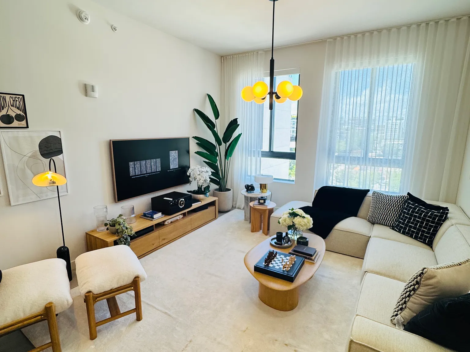 1 bed, 750 sqft, $2,450 — Photo 2