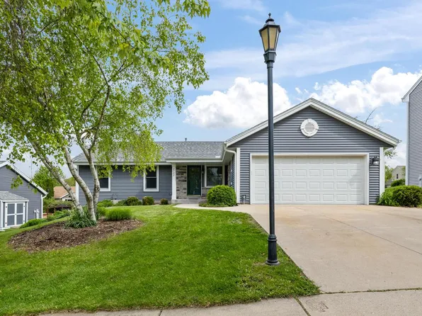 2722 Field DRIVE, Waukesha, WI 53188