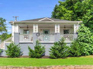 44 4th Ave, Greenville, SC 29611