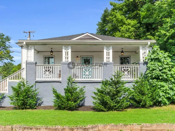 44 4th Ave, Greenville, SC 29611