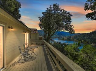 372 Delle Dr, Crestline, CA 92325
